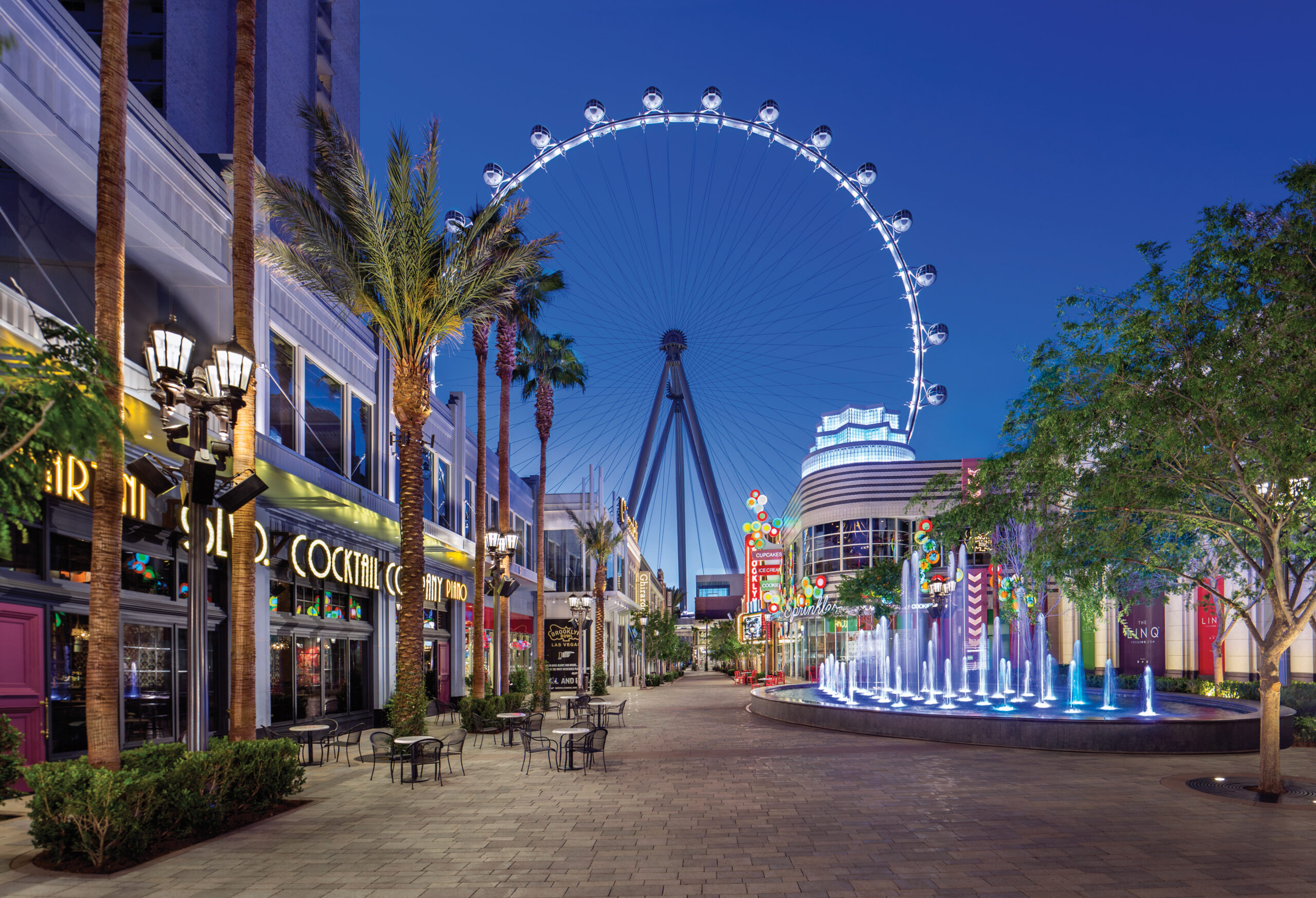 The High Roller dazzles the skyline illuminated by 2,000 LED lights.
