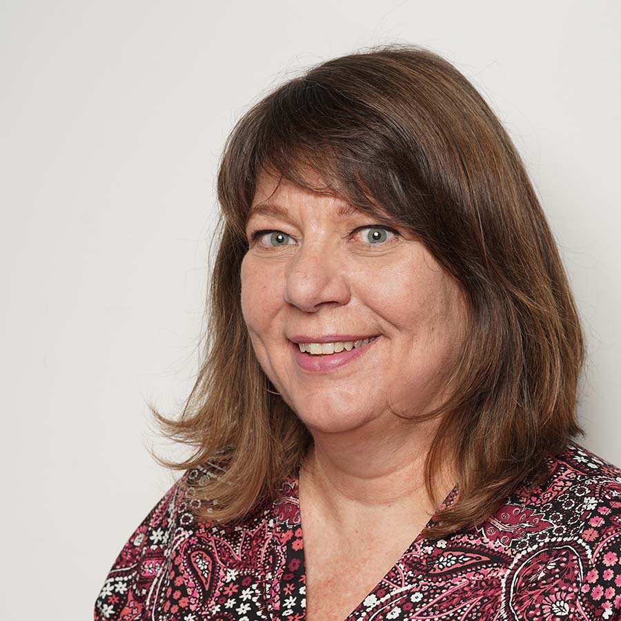karen Karen Thompson headshot